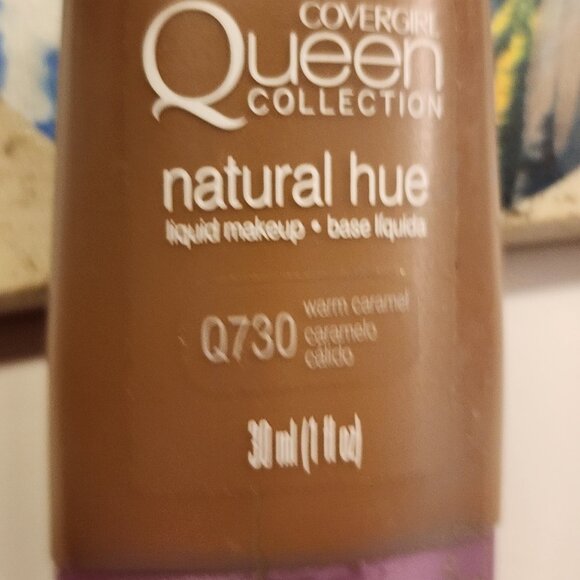 Covergirl Queen Collection Natural Hue Liquid Makeup - Q730 Warm Caramel - Picture 4 of 5